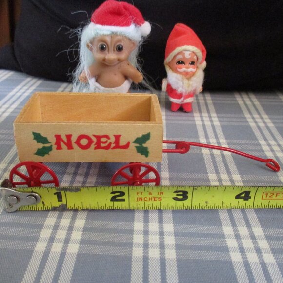 FINAL SALE Santa Liddle Kiddle Mattel & Russ Berrie baby Santa Troll Doll Wagon - Picture 10 of 12